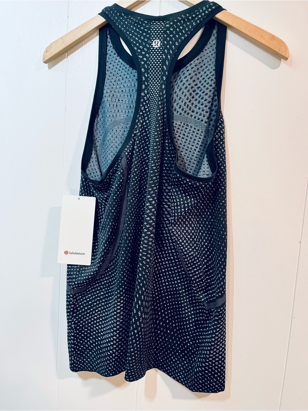 NWT lululemon black and White Micro Dot Swiftly Tank size 10 - Picture 3 of 10
